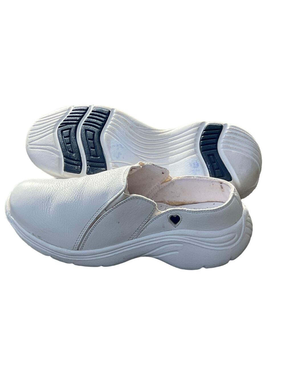 Women’s Nurse Mates •Feather• Open-back Clog 5.5M White Leather